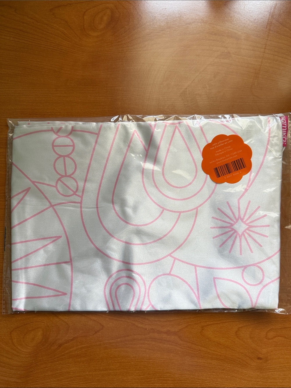 Amika White Satin Pillowcase with Light Pink Geometric Print